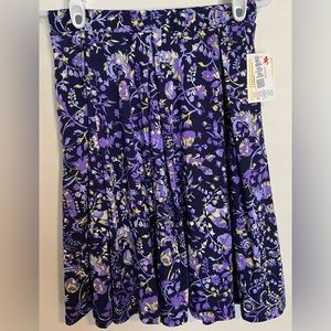 NWT Madison LuLaRoe Pleated Skirt in Women’s size Small